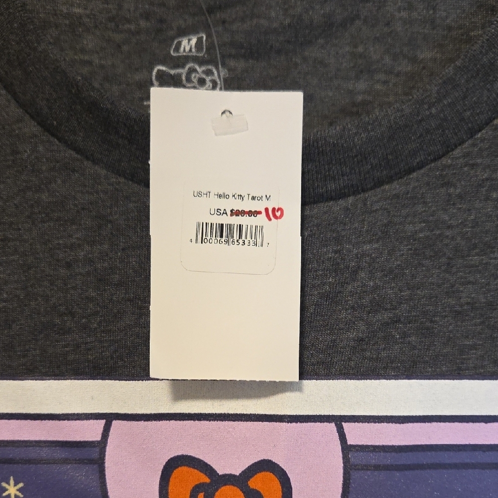 Hello Kitty Tee - Picture 3 of 5